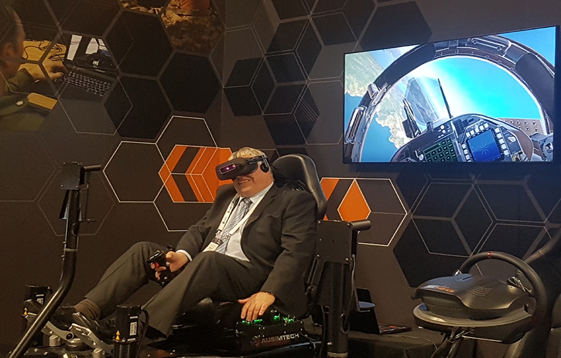 virtual reality flight simulator